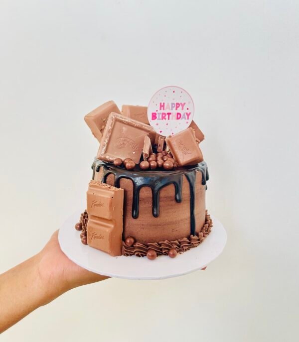 Mini chocolate explosion cake